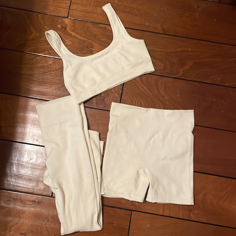 Cream 3 piece ribbed workout set